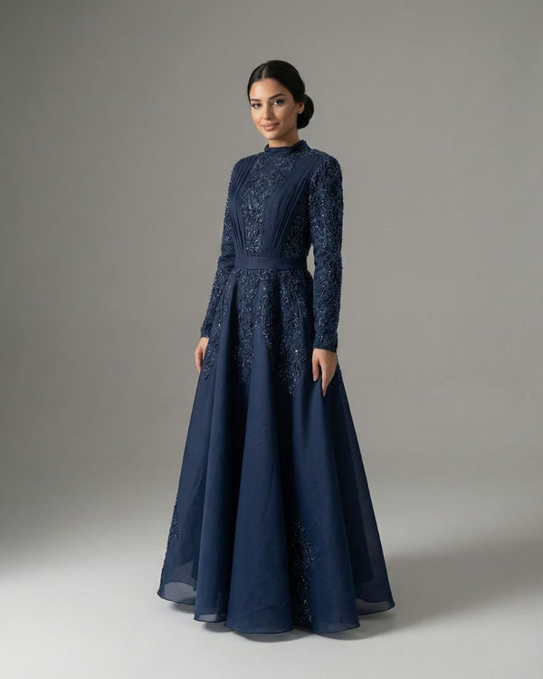 Gece Mavisi Dantel İşlemeli Uzun Kollu Abiye Elbise