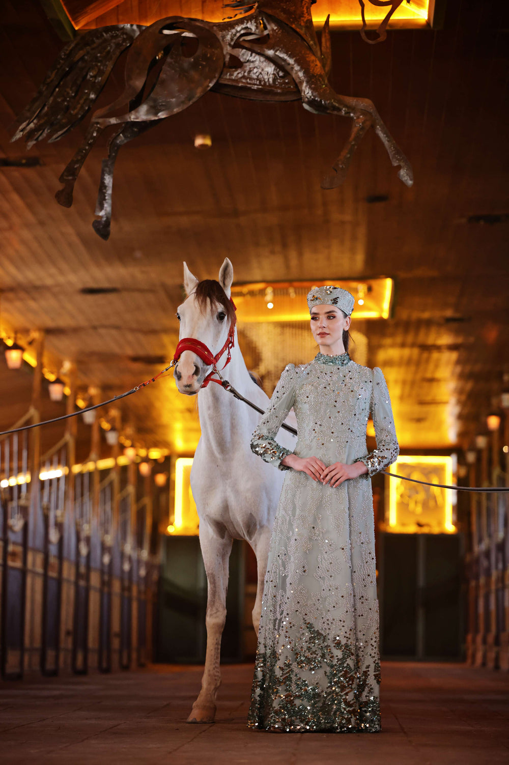 Zümrüt Işıltısı - İnci ve Pul İşlemeli Özel Tasarım Kaftan