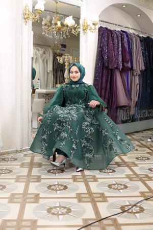 Zümrüt Yeşili Tesettür Uyumlu Abiye Elbise
