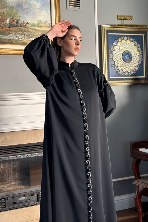 Abaya with Front Center Embroidery