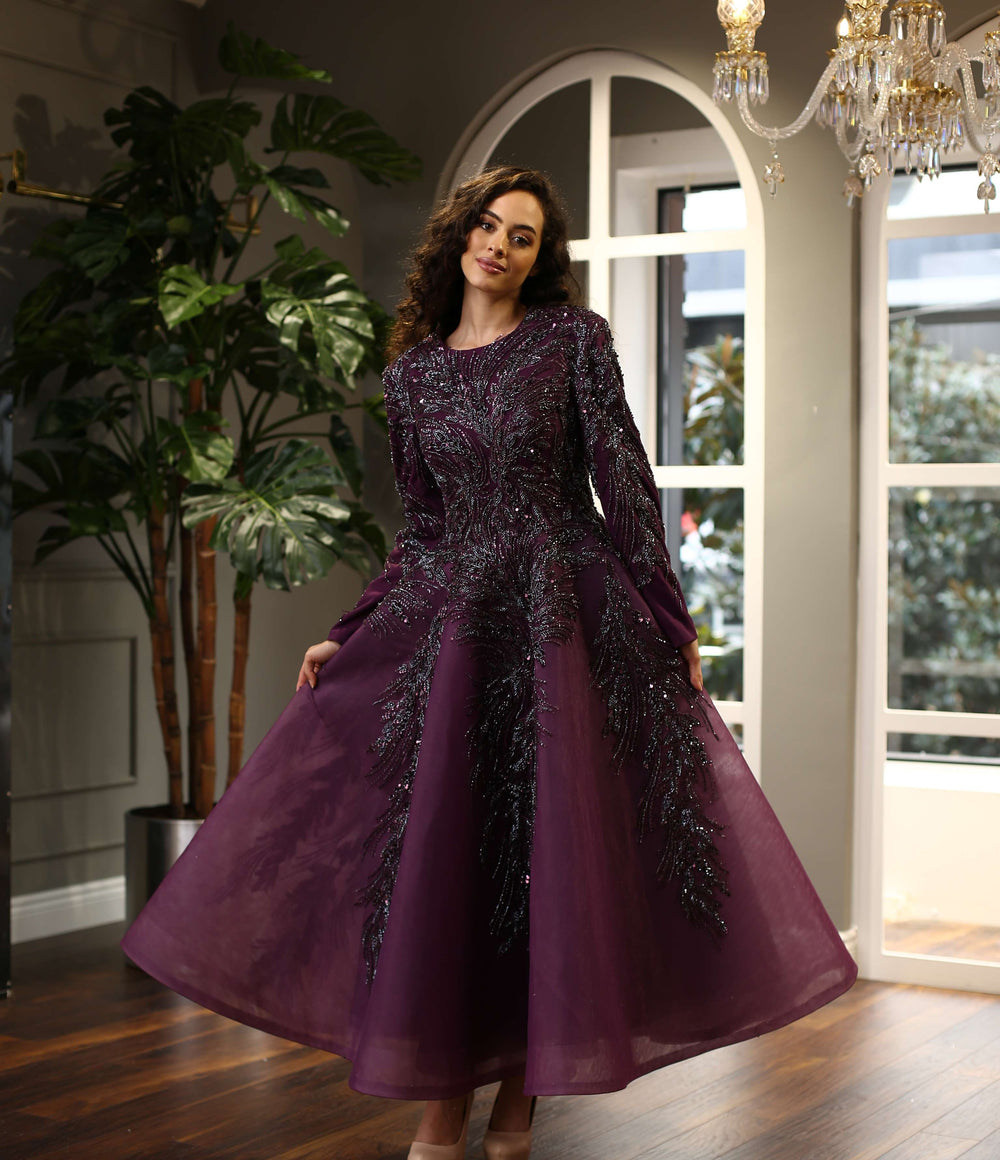 Yoğun İşlemeli Mürdüm Midi Abiye Elbise