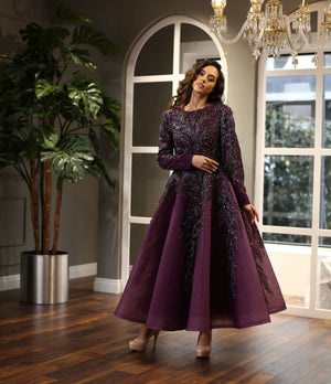 Yoğun İşlemeli Mürdüm Midi Abiye Elbise