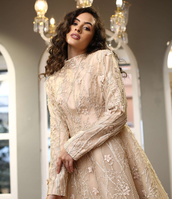 Çiçek ve Dal İşlemeli  A Kesim Midi Abiye Elbise