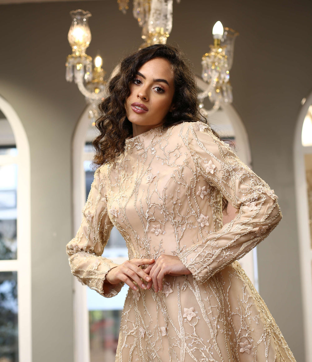 Çiçek ve Dal İşlemeli  A Kesim Midi Abiye Elbise