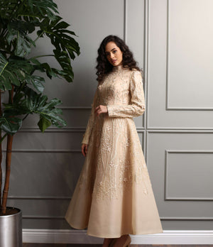 Çiçek ve Dal İşlemeli  A Kesim Midi Abiye Elbise