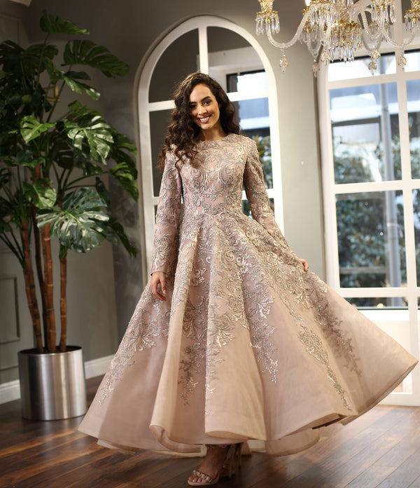 Altın İşlemeli Pudra Uzun Kollu A Kesim Midi Abiye Elbise