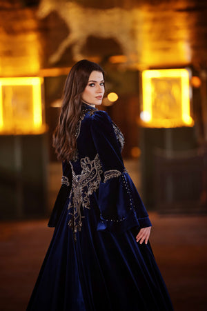 ŞAYAN – Royal Blue Velvet Hand-Embroidered Kaftan