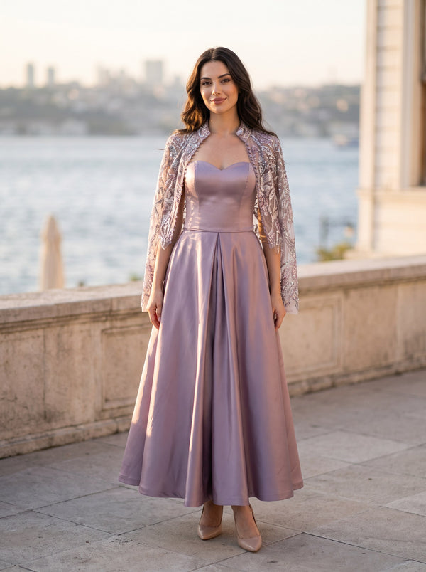 Lila Saten Straplez Abiye Elbise ve İşlemeli Uzun Kollu Bolero Takım