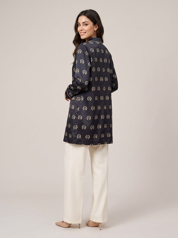 Lacivert Saten Monogram Desenli Krem Biyeli Uzun Blazer Ceket