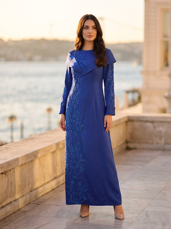 Saks Mavisi Boncuk İşlemeli Pelerin Yakalı Uzun Kollu Kaftan Abiye Elbise
