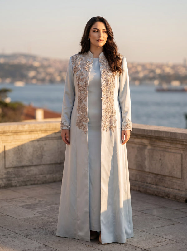 Açık Mavi Saten Bej 3D Çiçek İşlemeli Önü Açık Uzun Kaftan Abiye Elbise