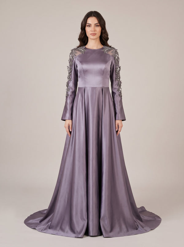 Lavanta Grisi Saten Omuz Boncuk İşlemeli Yuvarlak Yaka Uzun Kollu Kuyruklu Abiye Elbise