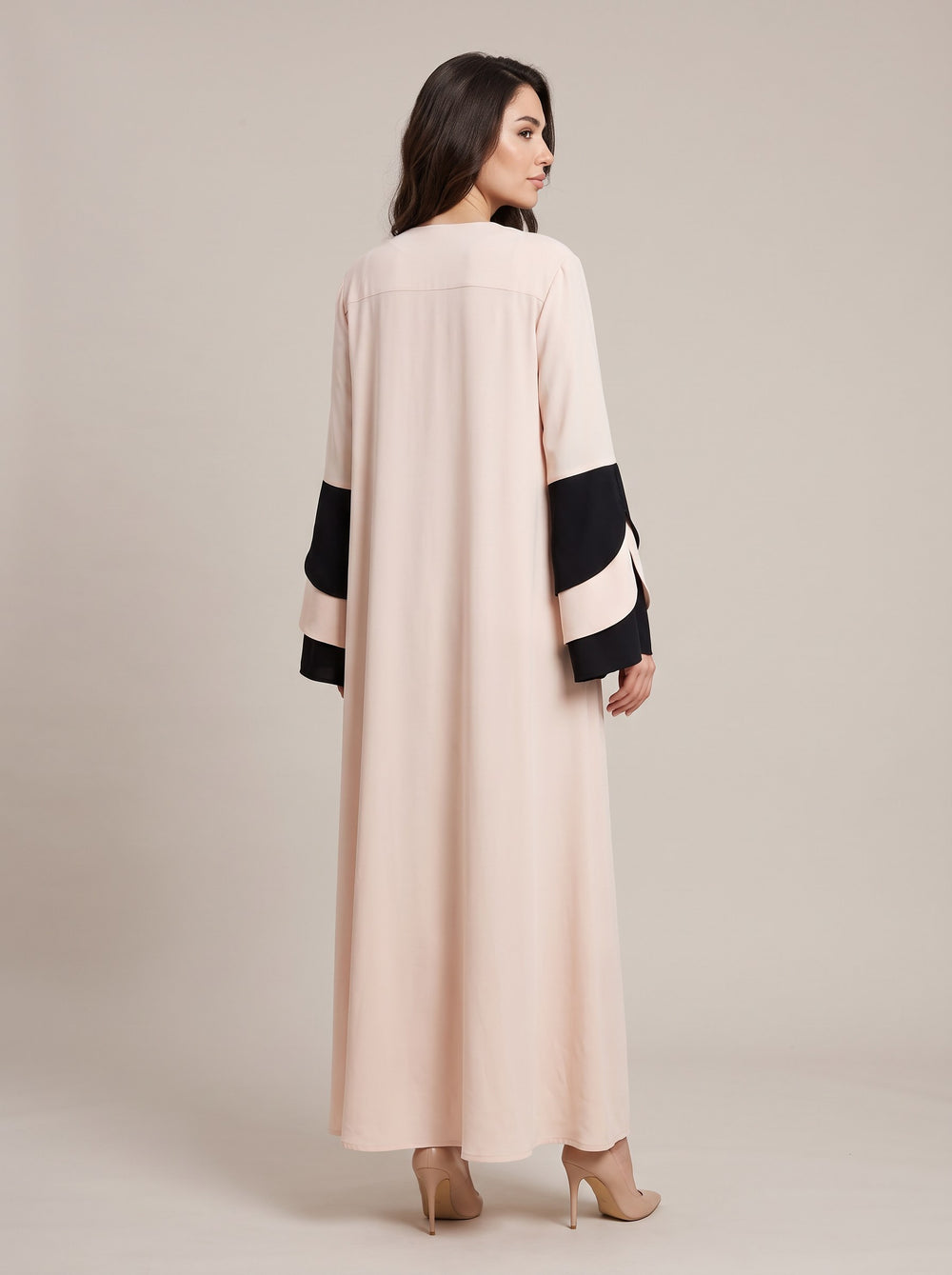 Pudra Pembe Siyah Şerit Detaylı Düğmeli Kaftan Abiye Elbise