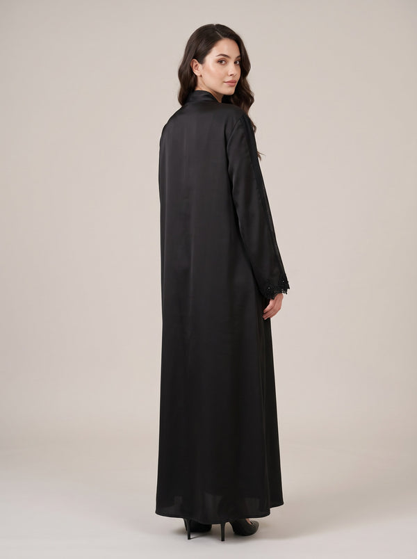 Siyah Saten Dantel Şeritli Önü Açık Uzun Kaftan Abiye