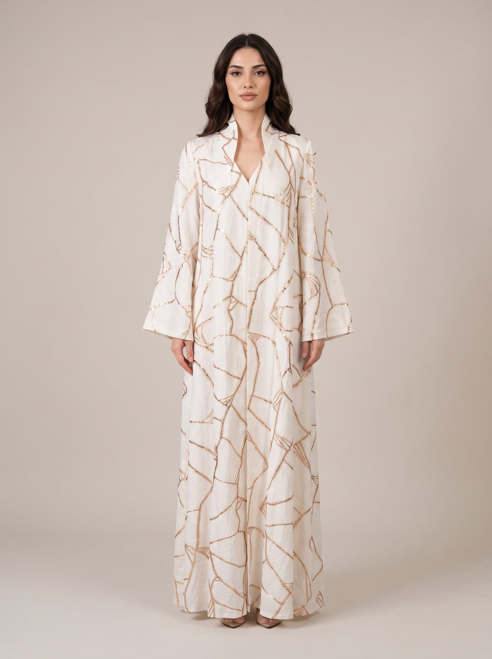 Ekru Altın Çizgi Desenli Dik Yaka Geniş Kollu Kaftan Abiye Elbise