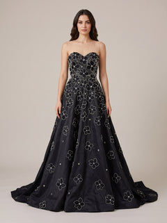 Siyah Boncuk İşlemeli Çiçek Aplikeli Kalp Yaka Kuyruklu Abiye Elbise